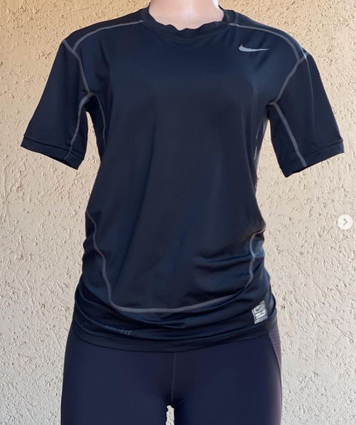 Nike t-shirt black