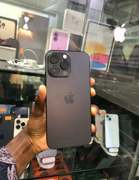 ROGGER IPHONES
