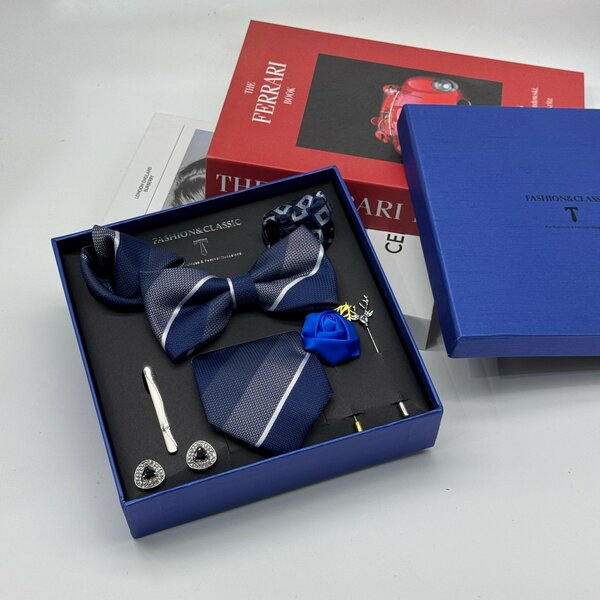 Tie set