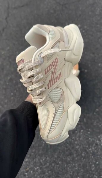 New balance shoes