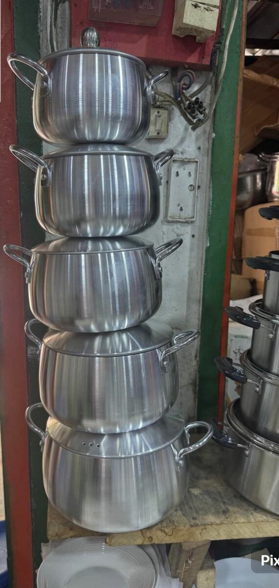 Batterie de Cuisine en Acier