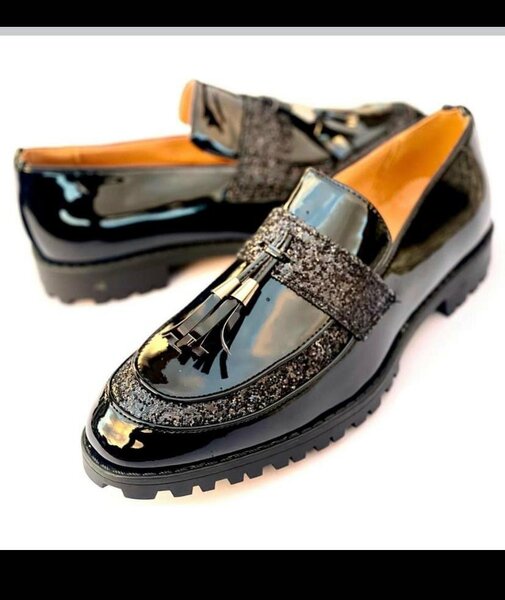 Dressing shoe