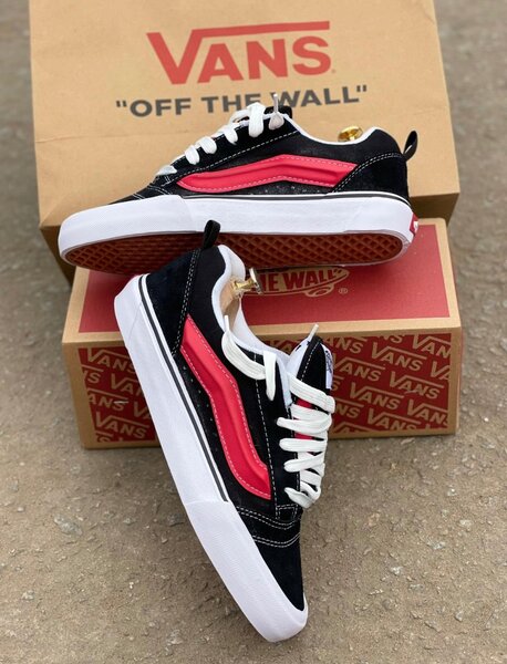 Vans knud school