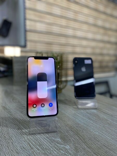 iPhone X