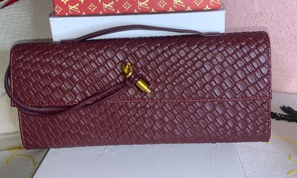 Sac à main en cuir tressé