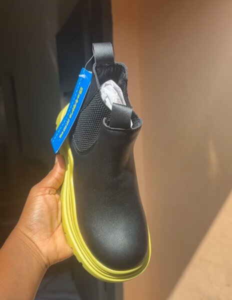 Boots enfant noir et jaune