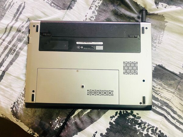 Dell Latitude 3330