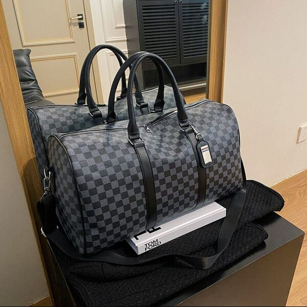 Traveling bag