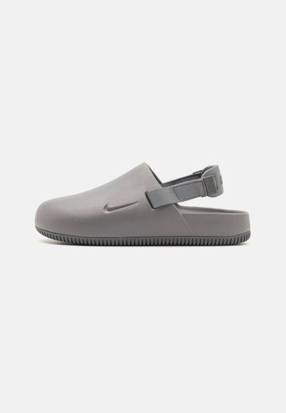 Babouche Sandales et Tongs. Nike BE