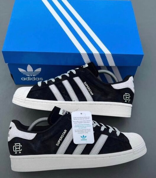 Adidas Superstar Sneakers