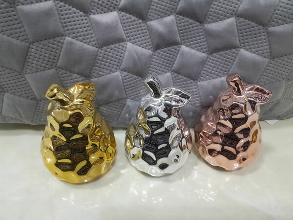 Figurines