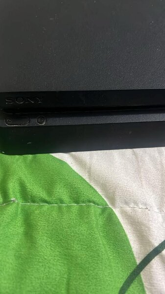 Ps4 slim