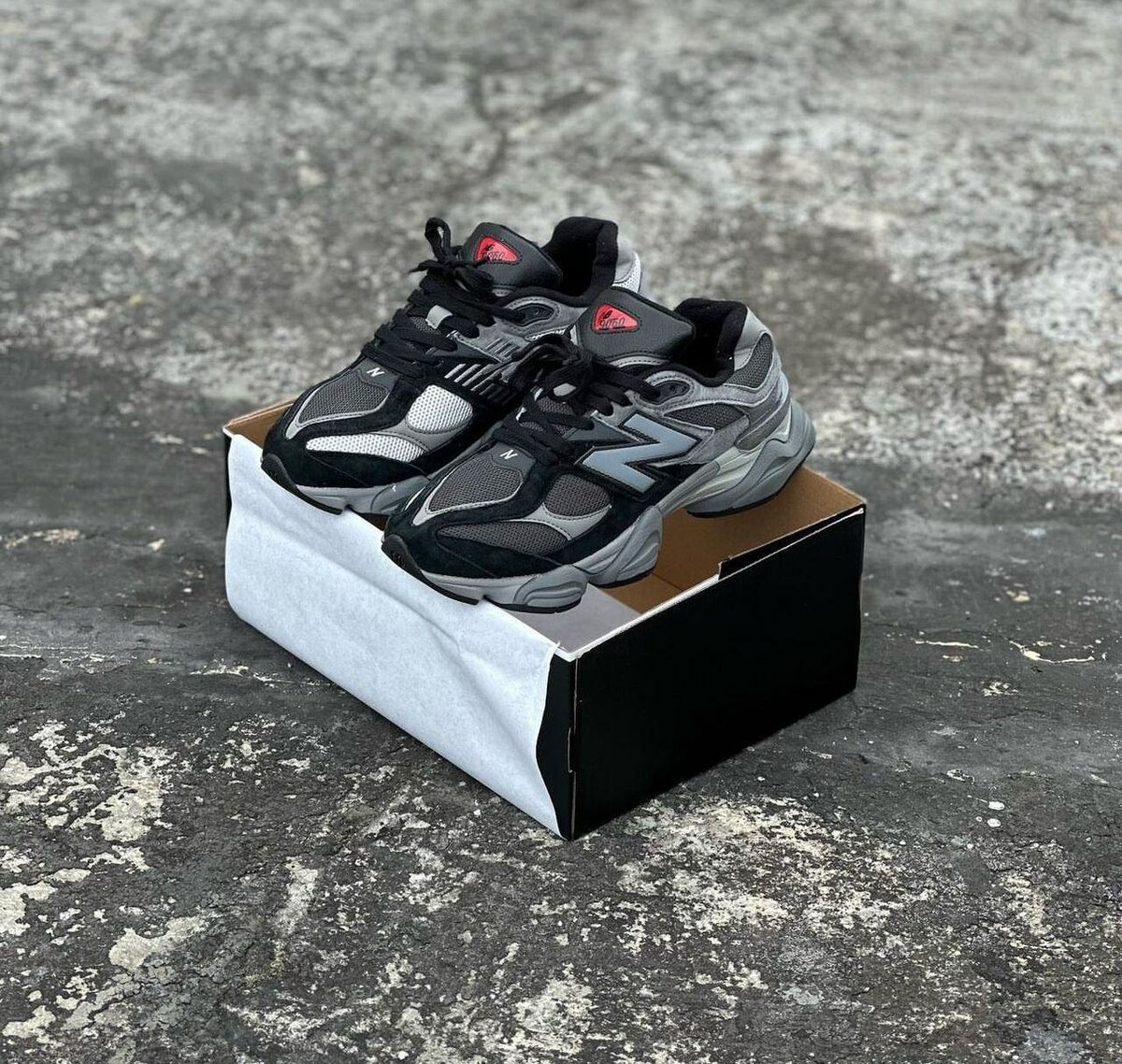 NEW BALANCE