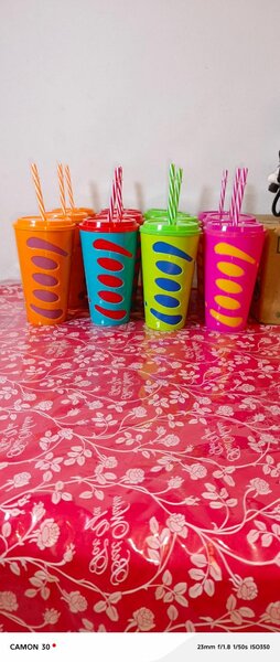 Gobelets à pailles