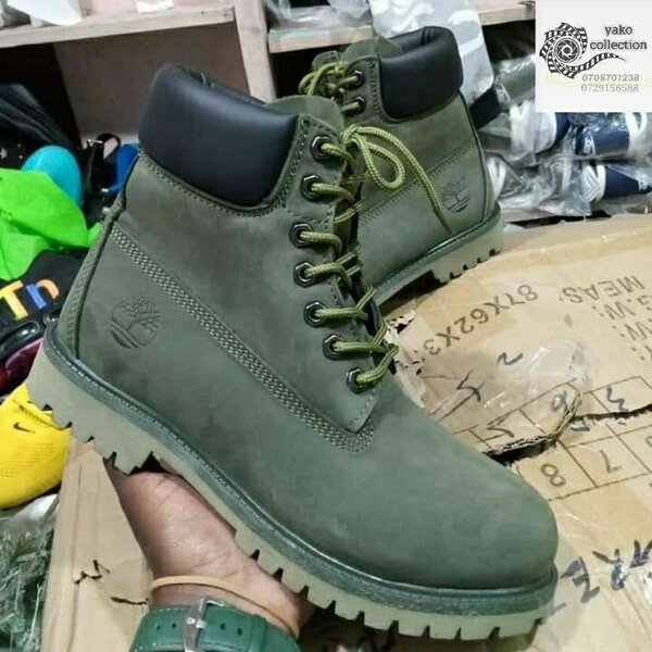 BOOTS