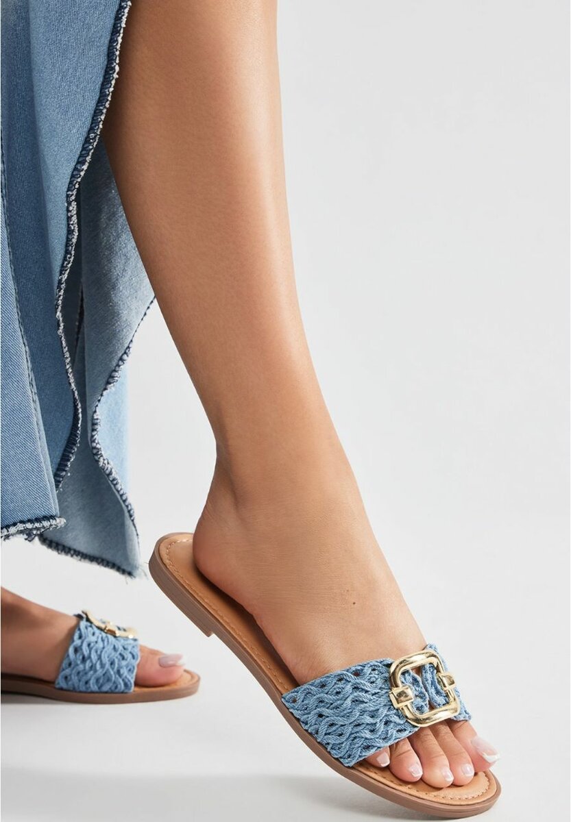 Lady's sandals
