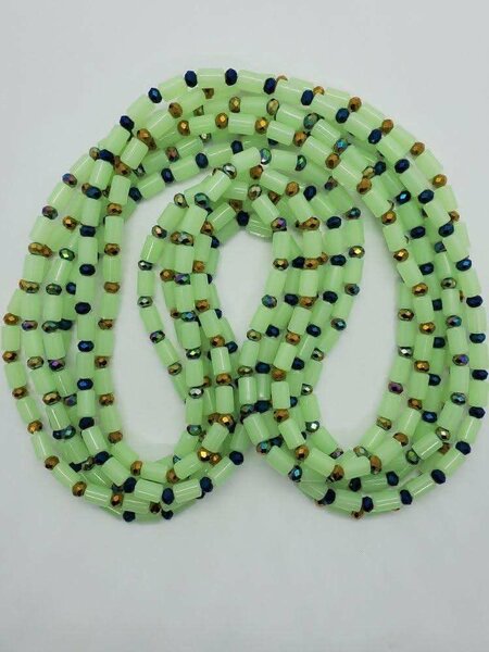 Collier de perles colorées