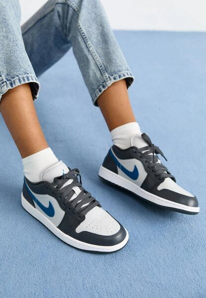 Jordan 1 low 36-45