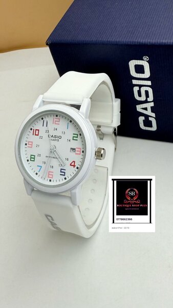 Montre Casio bracelet en gomme authentique avec sa boîte