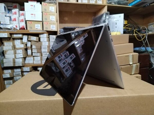 Hp élitebook 360 1030 G3