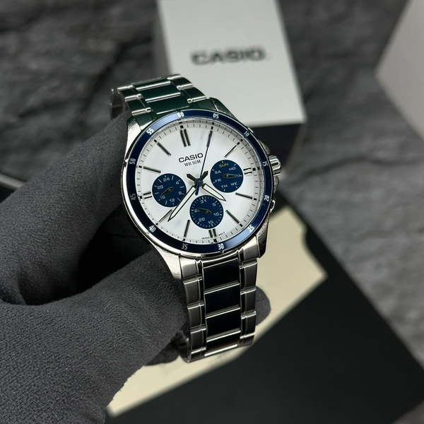 Часы Casio 