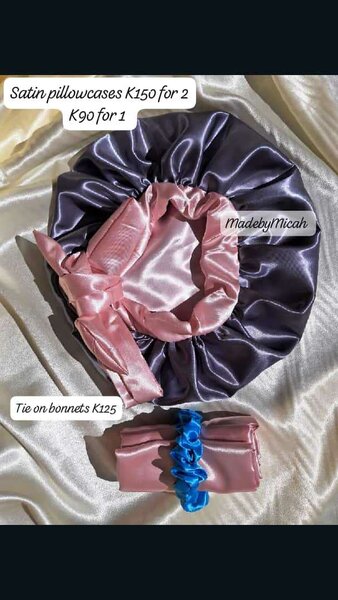 TIE ON BONNETS