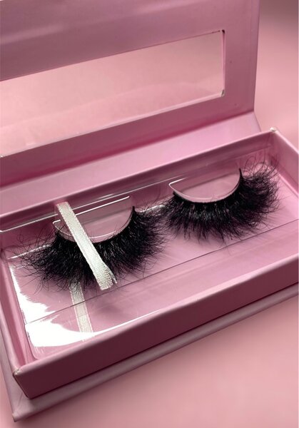 Lashes name: Mia