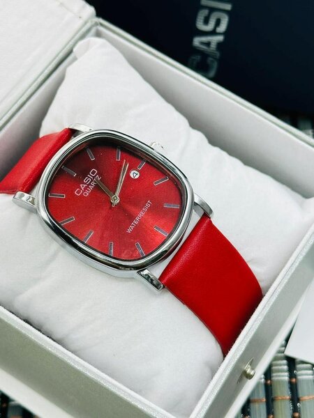 Montre Casio Quartz Rouge Étanche