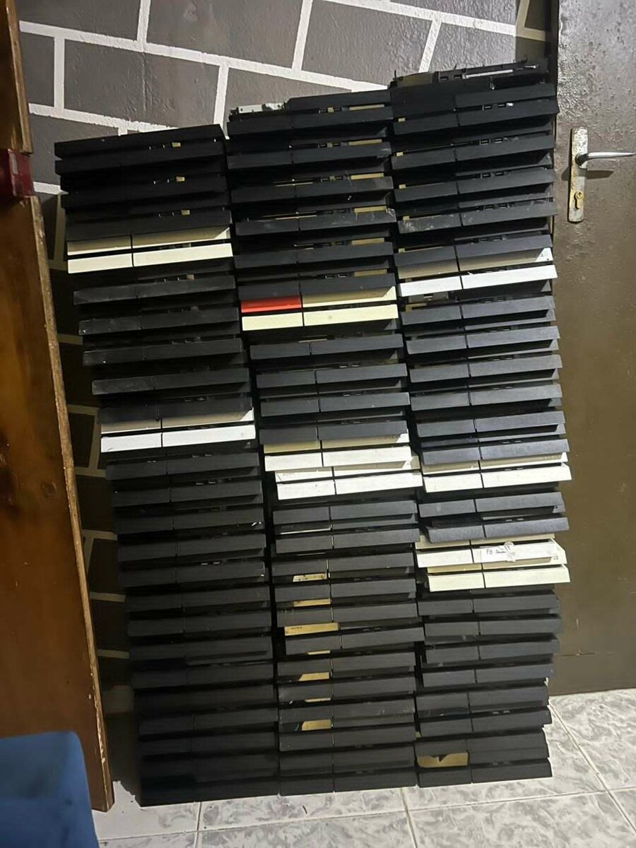 PS4