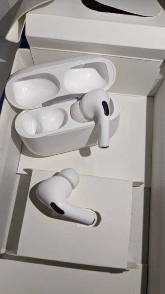 Draft wireless Airpods