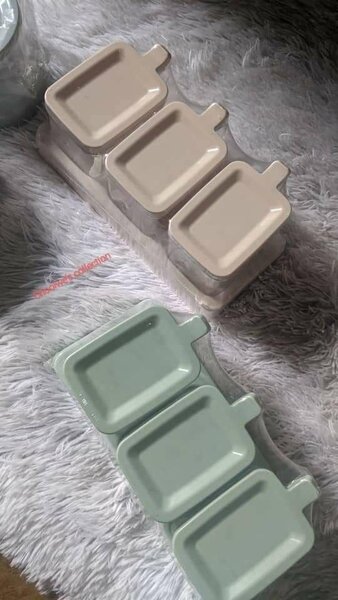 Plastic kitchenware