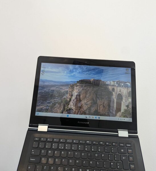 LENOVO YOGA