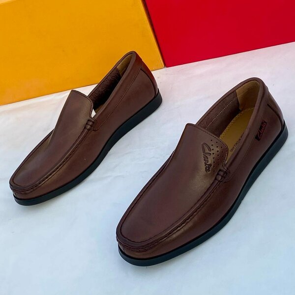 CLARKS CASUAL SHOE