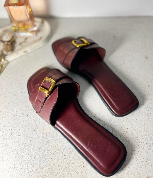 Ladies slippers