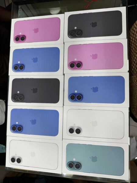 iPhone 16 simple