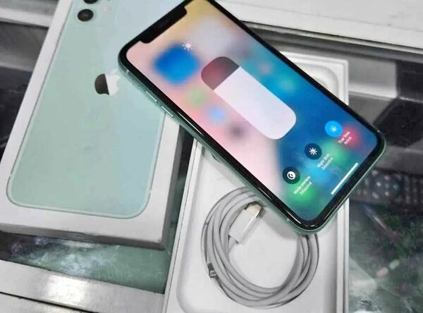 iPhone 11 simple 256GB