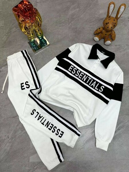 Ensemble de survêtement Essentials