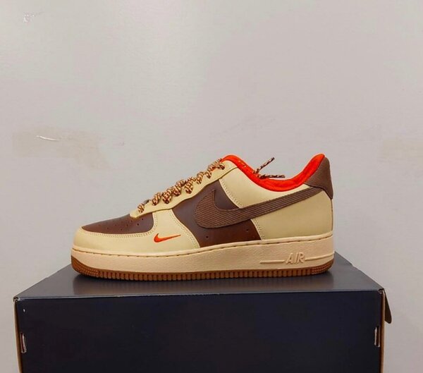 NIKE AIR FORCE