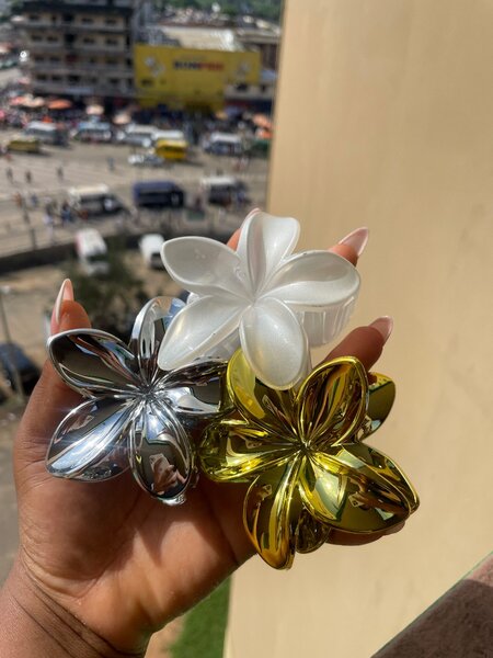 Barrette en fleur