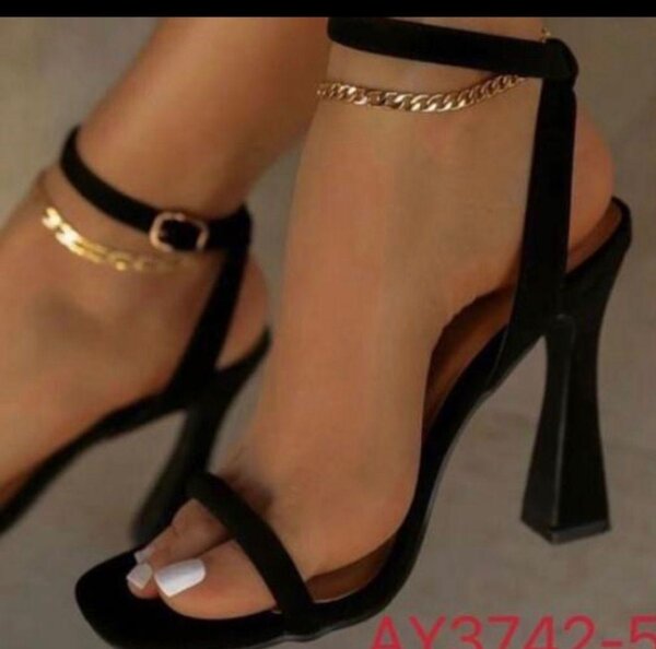 Ladies heel