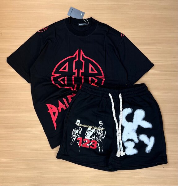 T SHIRT & SHORTS