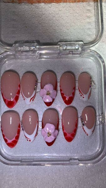 Presson Nails