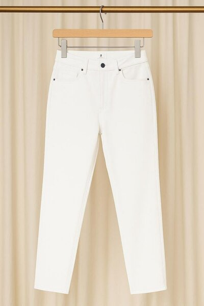 Jeans blancs ajustés femme