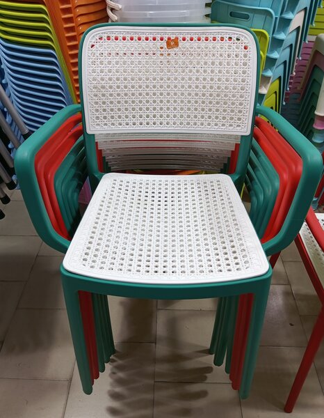 Chaise Empilable en Plastique