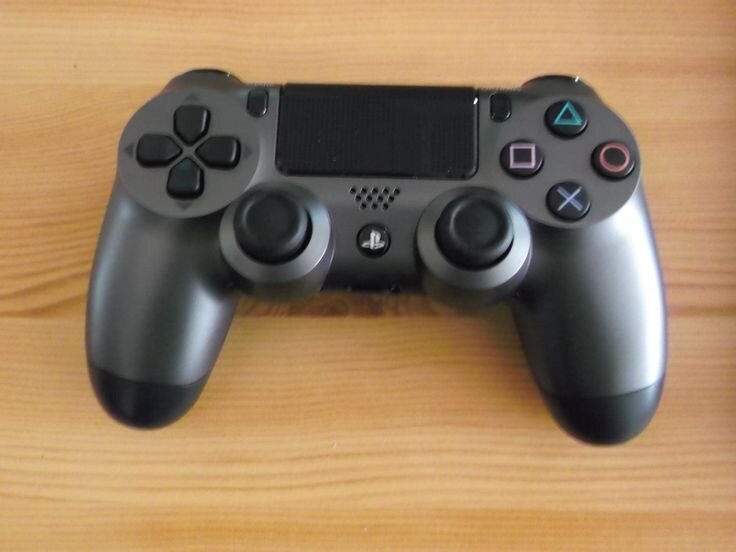 PS4 game pad