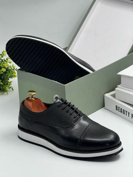 Dress shoes