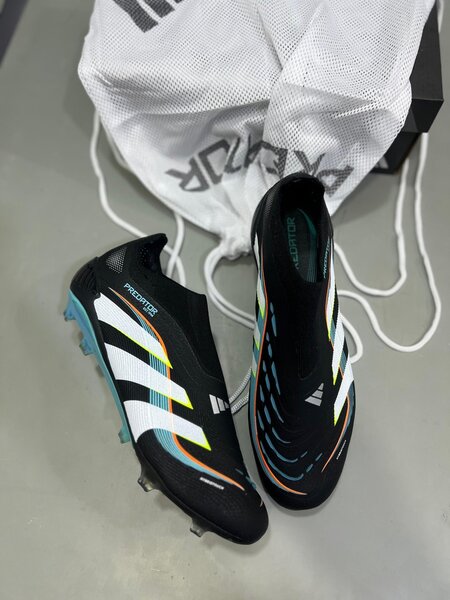 Chaussures de football Adidas