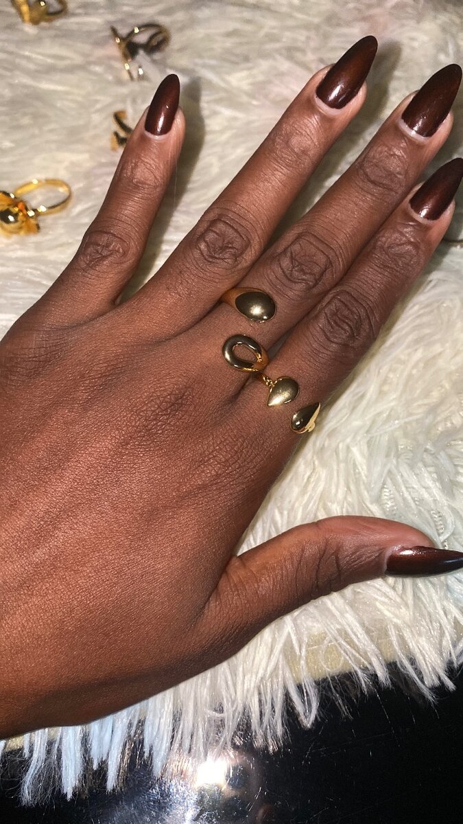 Bague dorée élégante