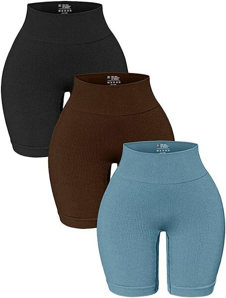 Ribbed bikershorts and Ribbed crop top