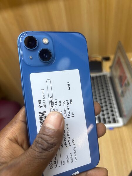 iPhone 13 simple